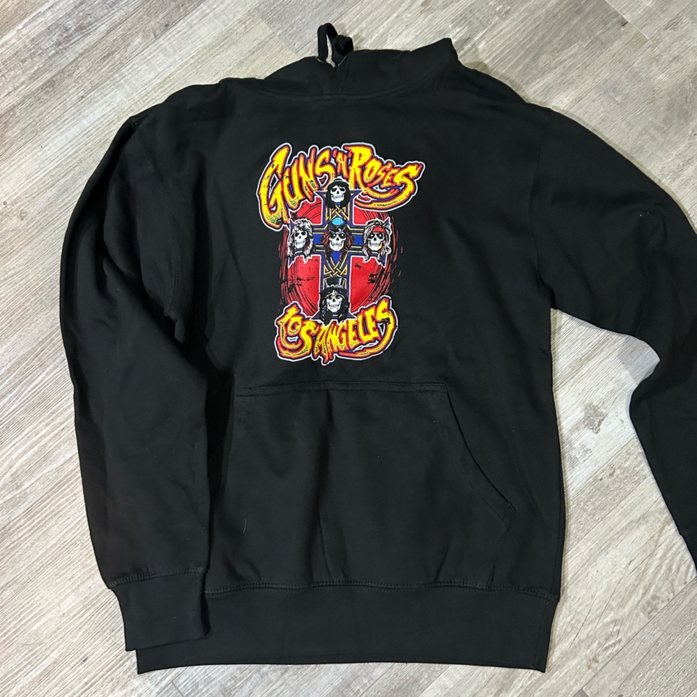 Guns’n’Roses graphic hoodie.